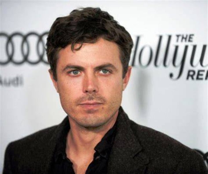 Casey Affleck Biography, Age, Height, Wife, Net Worth, Family